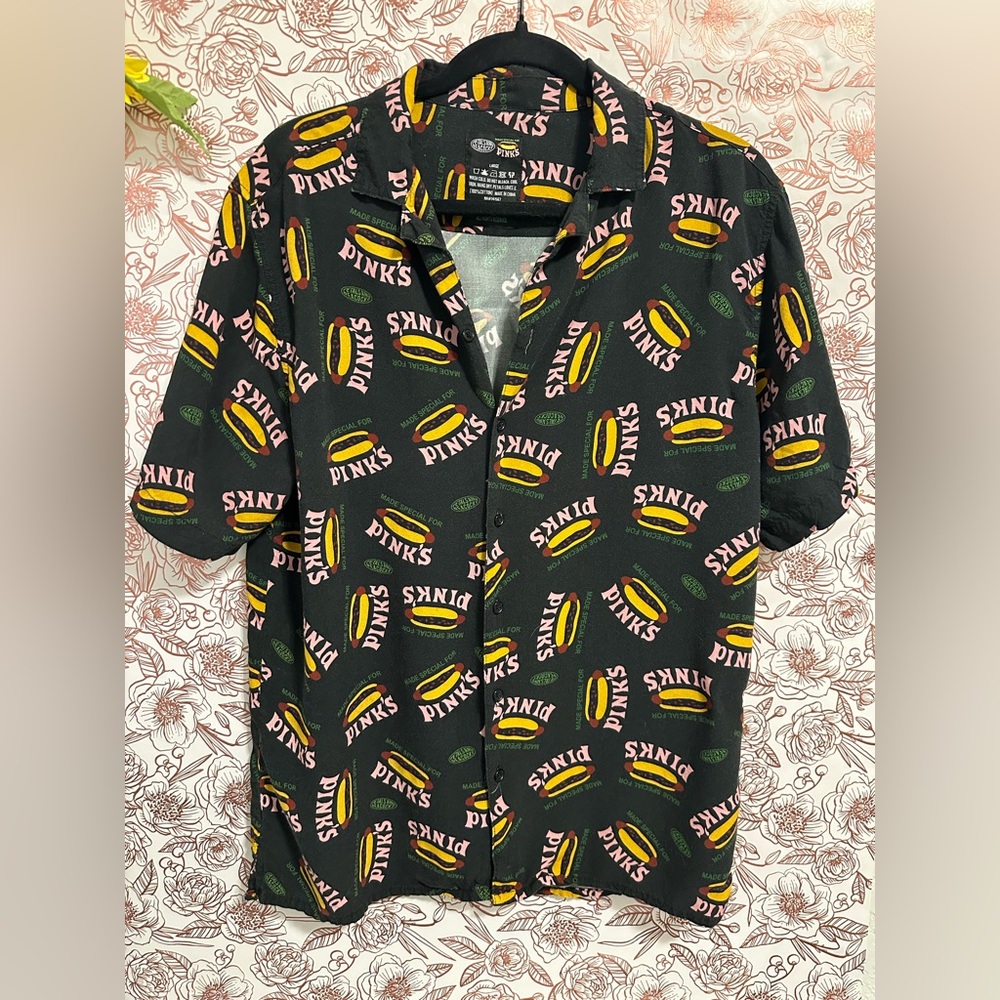Petals and Peacocks pinks hot dog button up short sleeve shirt size large
